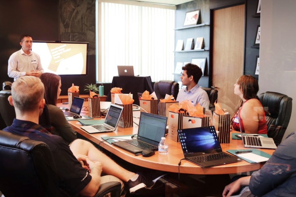 Bureau d’études et étude de projets : centre de formation pour vous accompagner dans l'utilisation de votre équipement professionnel
